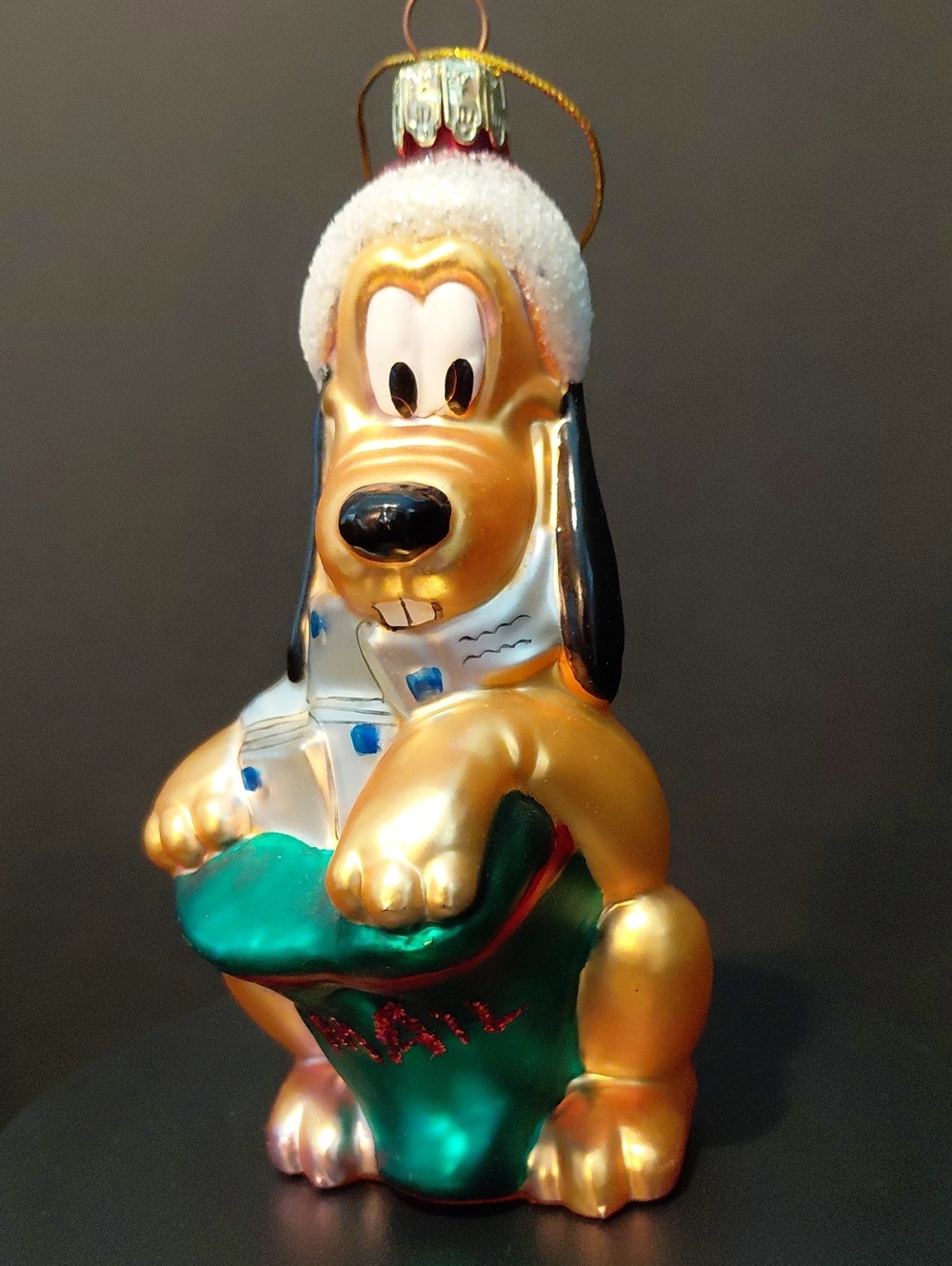 DISNEYS MICKEY MOUSE GLASS CHRISTMAS ONAMENT COLLECTION "PLUTO AND MAIL BAG"
